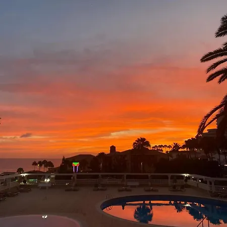 Дом отдыха Copacabana Luxury Ocean View Плая-де-лас-Америкас